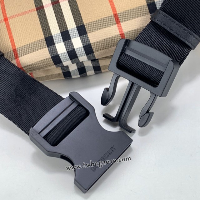 Burberry專門店新款休閒腰包 巴寶莉拼色尼龍材質男女款腰包挎包 yxb1151